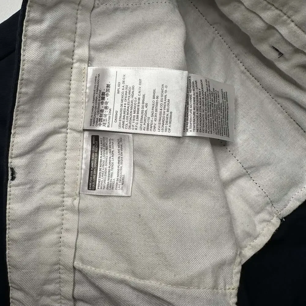 Levi Strauss & Co. Men's Navy Blue Cotton Chino Pants